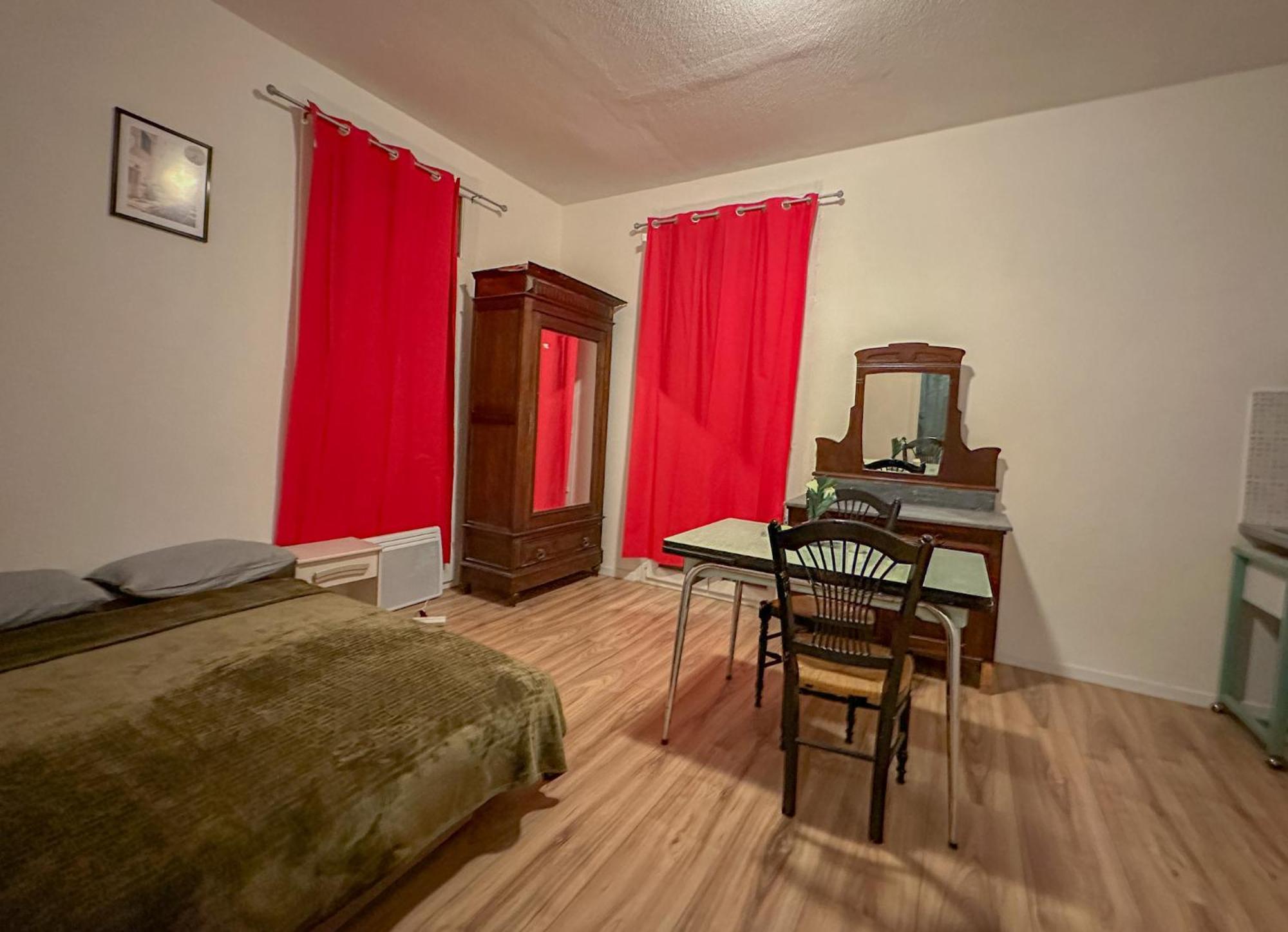 Charmant Studio Avec Balcon Perpignan Eksteriør bilde